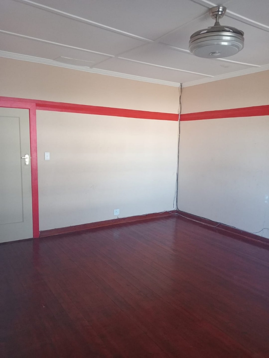 3 Bedroom Property for Sale in Summerpride Eastern Cape